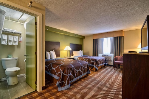 Super 8 by Wyndham Bangor image 14