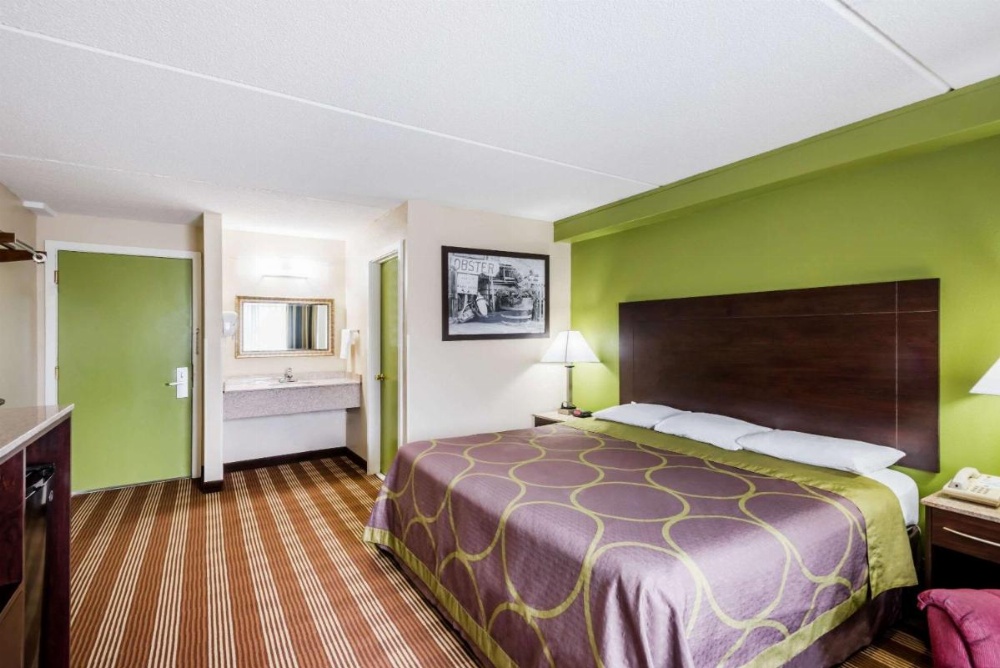 Super 8 by Wyndham Bangor Image 27