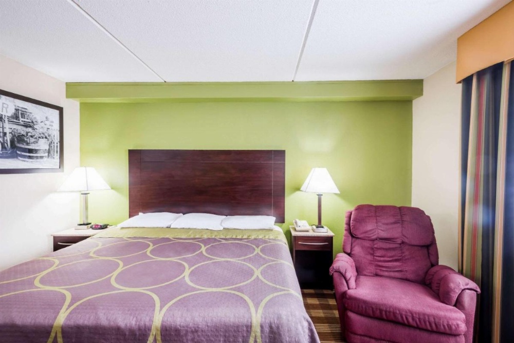 Super 8 by Wyndham Bangor Image 30