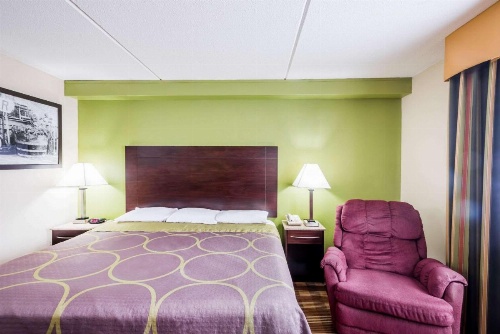 Super 8 by Wyndham Bangor image 30