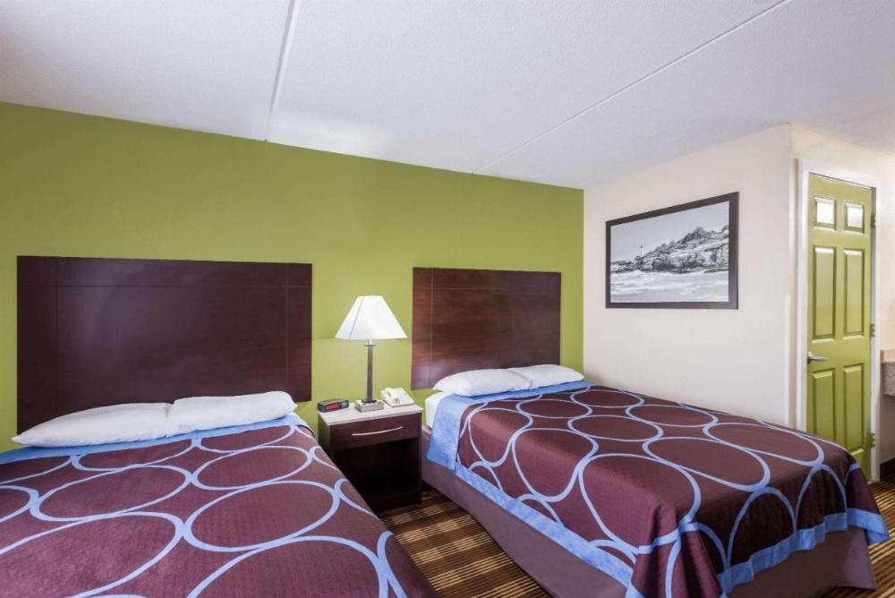 Super 8 by Wyndham Bangor Image 31