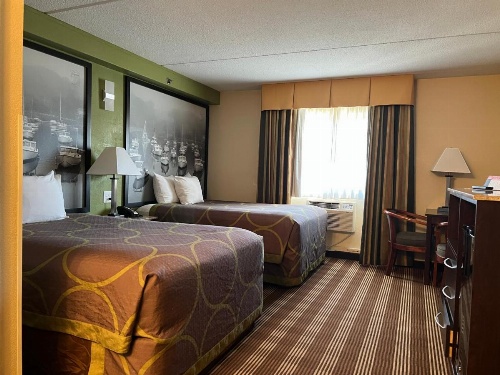 Super 8 by Wyndham Bangor image 37