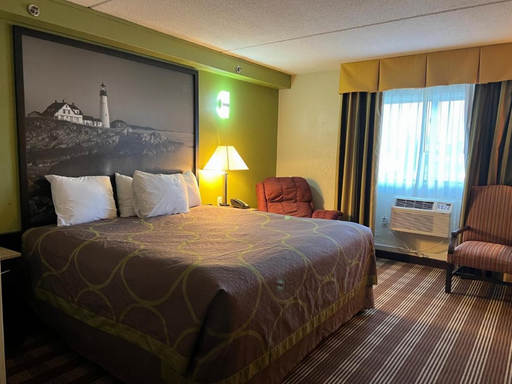 Super 8 by Wyndham Bangor Image 43
